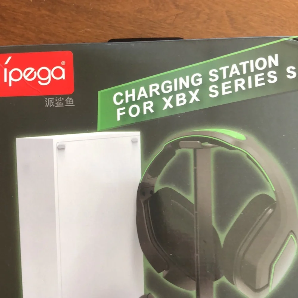 Xbox series s charging station NIB
